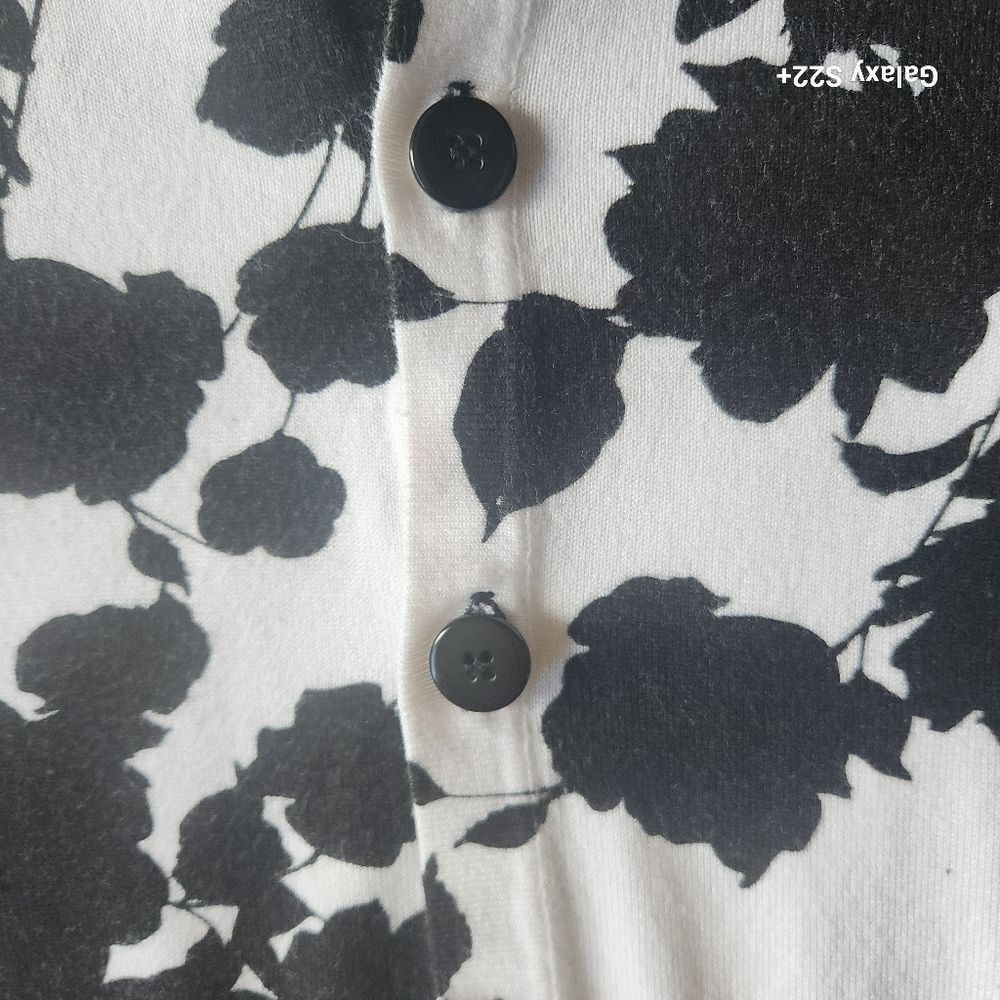 C23 White Stag sweater white w/black floral button up long sleeve mid length - Picture 4 of 10
